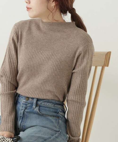 OUTLET(アウトレット)の「3段リブハイネックプルオーバー(トップス・レディース・黒/グリーン/赤/ベージュ/生成・FREE)」の4枚目の写真