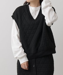OUTLET（アウトレット）の「三角キルトビックベスト（ジャケット/アウター）」