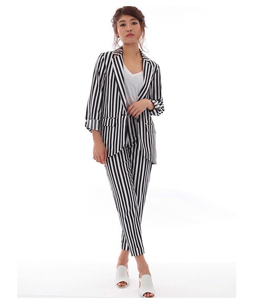 SPIRALGIRL(スパイラルガール)の「ストライプノンタックパンツ(パンツ・レディース・ブルー/ブラック/ネイビー・1/2)」の2枚目の写真