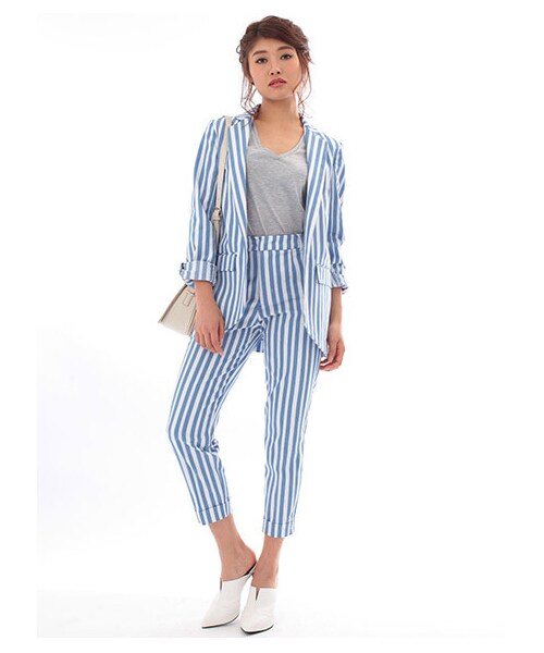 SPIRALGIRL(スパイラルガール)の「ストライプノンタックパンツ(パンツ・レディース・ブルー/ブラック/ネイビー・1/2)」の1枚目の写真