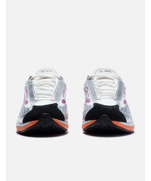RAF SIMONS（ラフシモンズ）の「ULTRASCEPTRE（その他・レディース・Grey Orange・EU 37/EU 38/EU 39/EU 40/EU 41）」の2枚目の写真