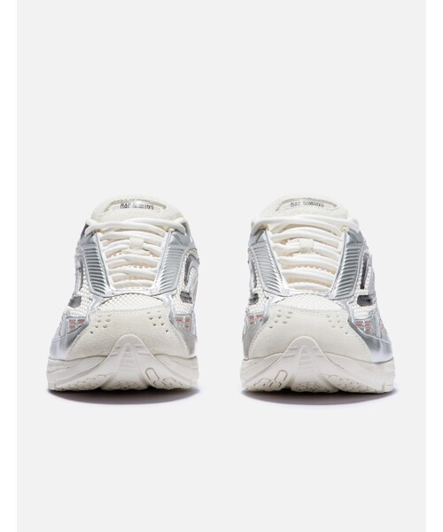 RAF SIMONS（ラフシモンズ）の「ULTRASCEPTRE（その他・レディース・White Alyssum / Grey Violet・EU 37/EU 38/EU 39/EU 40/EU 41）」の2枚目の写真