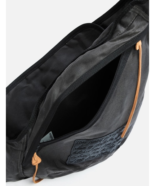 Acne Studios（アクネストゥディオズ）の「Sling Backpack（その他・メンズ・Grey/Black・Free Size）」の4枚目の写真