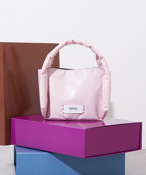 CIAOPANIC(チャオパニック)の「【GRAIN/グレイン】クッションミニトート #Chirrup(ハンドバッグ・レディース・イエロー/ゴールド/ブルー/ピンク/シルバー・FREE)」の3枚目の写真