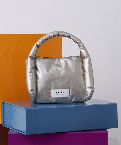 CIAOPANIC(チャオパニック)の「【GRAIN/グレイン】クッションミニトート #Chirrup(ハンドバッグ・レディース・イエロー/ゴールド/ブルー/ピンク/シルバー・FREE)」の5枚目の写真