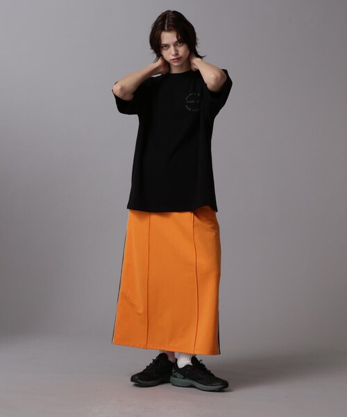 AVIREX（アヴィレックス）の「【先行予約 2月上旬-2月中旬入荷予定】TRACK SKIRT/トラックスカート（スカート・オレンジ/クリーム・F）」の4枚目の写真