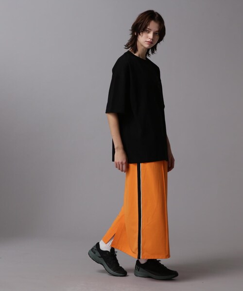 AVIREX（アヴィレックス）の「【先行予約 2月上旬-2月中旬入荷予定】TRACK SKIRT/トラックスカート（スカート・オレンジ/クリーム・F）」の3枚目の写真