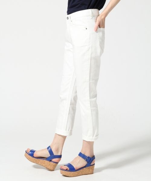 LEPSIM（レプシィム）の「デニムクロプドパンツ（パンツ・レディース・ダメージ01/オフ05/ブルー85・Ｍ/Ｌ）」の7枚目の写真