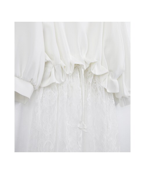 gracegift（グレースギフト）の「韓國柔感雪紡拼接蕾絲綁結上衣（トップス・レディース・白・F）」の3枚目の写真