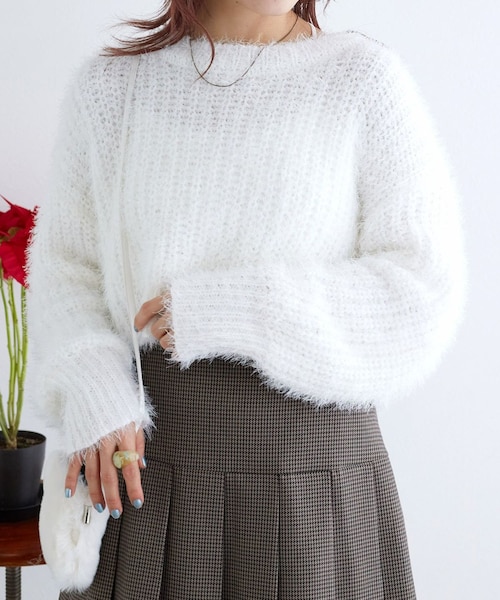 ホワイトハイネックワンピース SUPER120Sウール 脇マチハイネックワンピース／ZUTTO（ズット