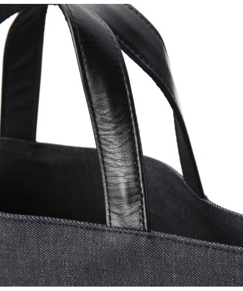 ADAM ET ROPE'（アダムエロペ）の「デニムXレザータテトート（バッグ・メンズ・ネイビー・F）」の5枚目の写真