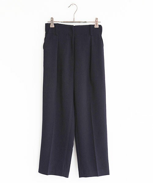 DHOLIC（ディーホリック）の「ワイドクロップドタックパンツ（その他パンツ・レディース・ホワイトアイボリー/ブラック/ネイビー/ディープグレー・free）」の4枚目の写真