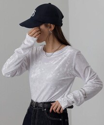 COLONY 2139（コロニートゥーワンスリーナイン）の「【WEB・一部店舗限定】2WAYクラッシュベロアロングスリーブTOPS（Tシャツ/カットソー）」