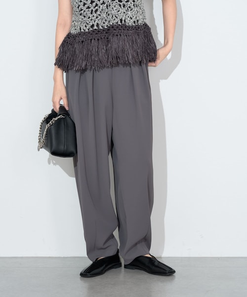 Lui's（ルイス）の「コクーンパンツ（パンツ・レディース・オフホワイト/グレー・F）」の2枚目の写真