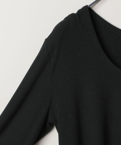 JEANASIS（ジーナシス）の「スムーステレコUネックLS TEE（トップス・ホワイト(05)/ブラック(09)/ブラック×ホワイト(19)・FREE）」の13枚目の写真