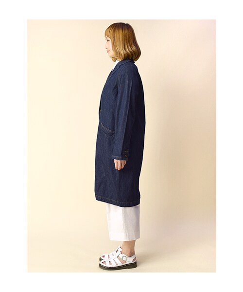 w closet（ダブルクローゼット）の「デニムシングルチェスターコート（トップス・レディース・ブルー/ワンウォッシュ・FREE）」の4枚目の写真