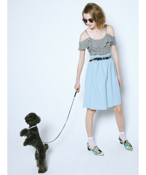MURUA（ムルーア）の「【CASUAL】ウエストシャーリングデニムミディSK（スカート・レディース・ブルー/アイスブルー・1/2）」の4枚目の写真