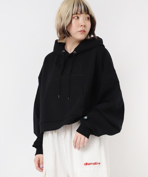 RNA（アールエヌエー）の「M2198 ショートフーディー（トップス・レディース・ホワイト/ライムグリーン/ブラック）」の11枚目の写真