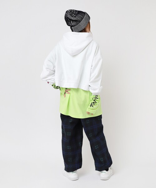 RNA（アールエヌエー）の「M2198 ショートフーディー（トップス・レディース・ホワイト/ライムグリーン/ブラック）」の9枚目の写真