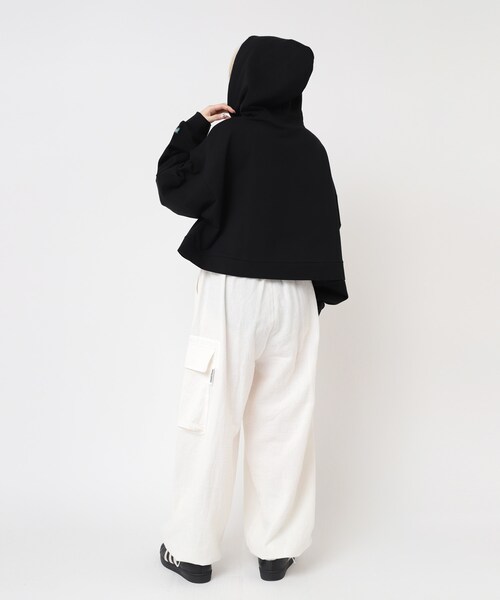 RNA（アールエヌエー）の「M2198 ショートフーディー（トップス・レディース・ホワイト/ライムグリーン/ブラック）」の16枚目の写真