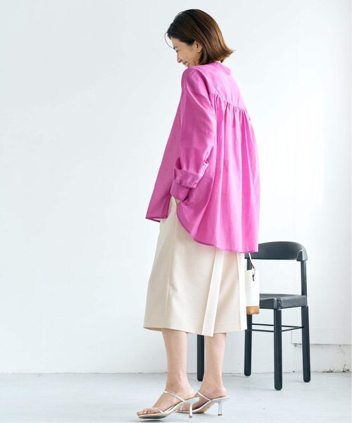 IENA（イエナ）の「《予約》コットンシルクバックギャザーシャツ