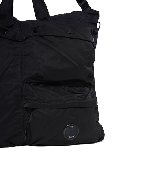 C.P. COMPANY（シーピーカンパニー）の「NYLON B TOTE BAG（バッグ・メンズ・BLACK/01・F）」の7枚目の写真