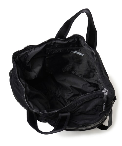 C.P. COMPANY（シーピーカンパニー）の「NYLON B TOTE BAG（バッグ・メンズ・BLACK/01・F）」の9枚目の写真