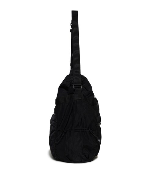C.P. COMPANY（シーピーカンパニー）の「NYLON B CROSSBODY MESSENGER BAG（バッグ・メンズ・BLACK/01・F）」の3枚目の写真