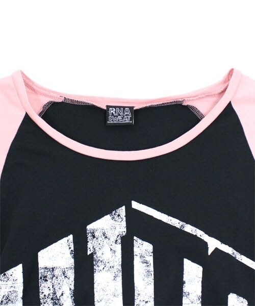 RNA SWEAT（アールエヌエースウェット）の「HITSロゴプリント配色ドレープラグラン（トップス・レディース・ホワイト×スミクロ/スミクロ×ホワイト/スミクロ×ピンク/キナリ×ビビッドピンク・M）」の7枚目の写真