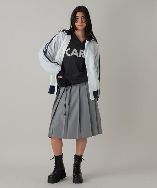 FOREVER 21（フォーエバー トゥエンティーワン）の「WEB限定トラックジャケット（ジャケット/アウター・オフホワイト05/ブラック09/ネイビー88・FREE）」の20枚目の写真