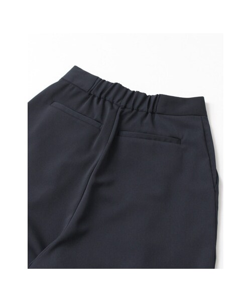 URBAN RESEARCH DOORS(アーバンリサーチドアーズ)の「クロップドタックパンツ(パンツ・レディース・NAVY/BLACK・36/38)」の14枚目の写真