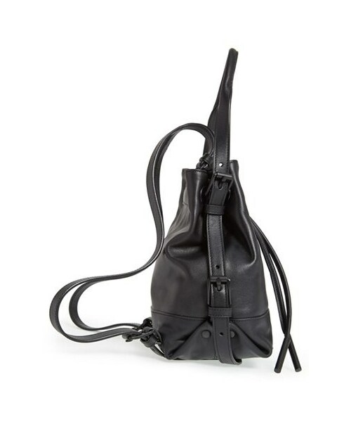OPENING CEREMONY（オープニングセレモニー）の「Opening Ceremony 'Mini Izzy' Convertible Leather Backpack（その他ベビー用品・レディース・Black・7"W x 9"H x 4"D.）」の4枚目の写真
