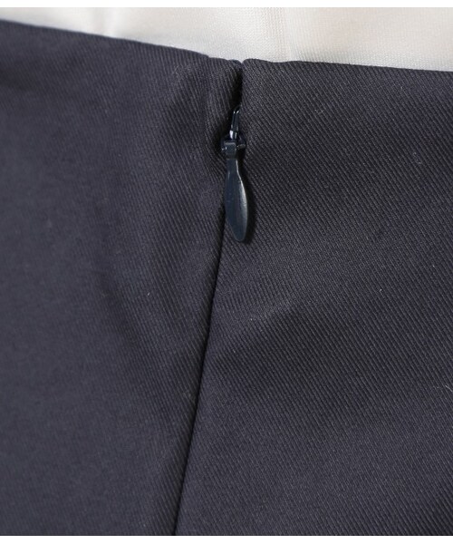 ADAM ET ROPE'（アダムエロペ）の「ダブルクロスガウチョパンツ（パンツ・レディース・オフホワイト/ネイビー・36/38）」の9枚目の写真