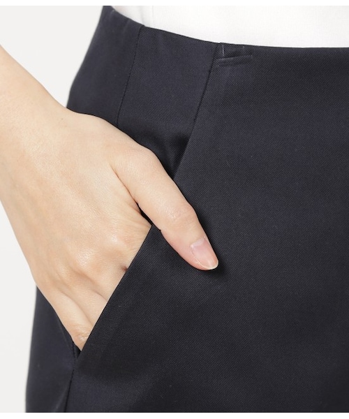 ADAM ET ROPE'（アダムエロペ）の「ダブルクロスガウチョパンツ（パンツ・レディース・オフホワイト/ネイビー・36/38）」の7枚目の写真