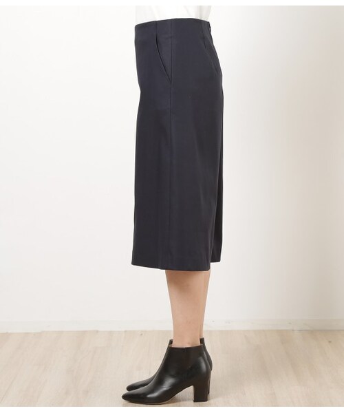 ADAM ET ROPE'（アダムエロペ）の「ダブルクロスガウチョパンツ（パンツ・レディース・オフホワイト/ネイビー・36/38）」の4枚目の写真