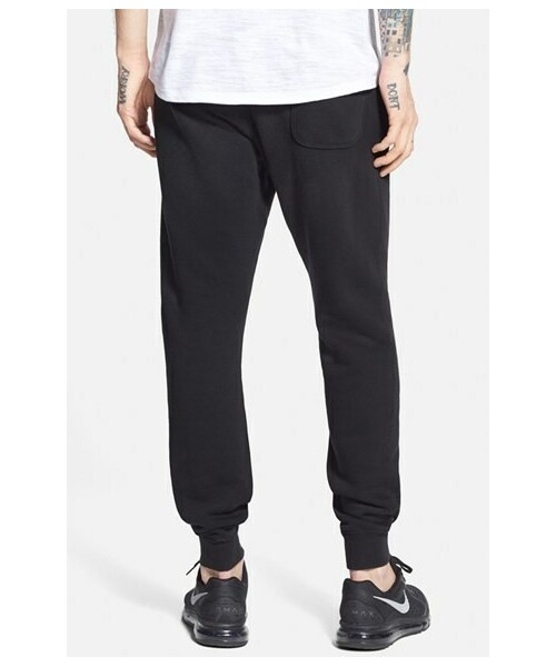 DIESEL（ディーゼル）の「DIESEL® 'Ascalo' Sweatpants（その他パンツ・メンズ・Black・Regular Large/Regular X-Large/Regular Small/Regular XX-Large/Regular Medium）」の4枚目の写真