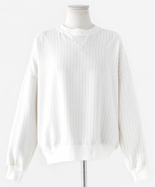 DHOLIC（ディーホリック）の「ピンストライプスウェットトップス（スウェット・レディース・ダークネイビー/ホワイトアイボリー・FREE）」の2枚目の写真