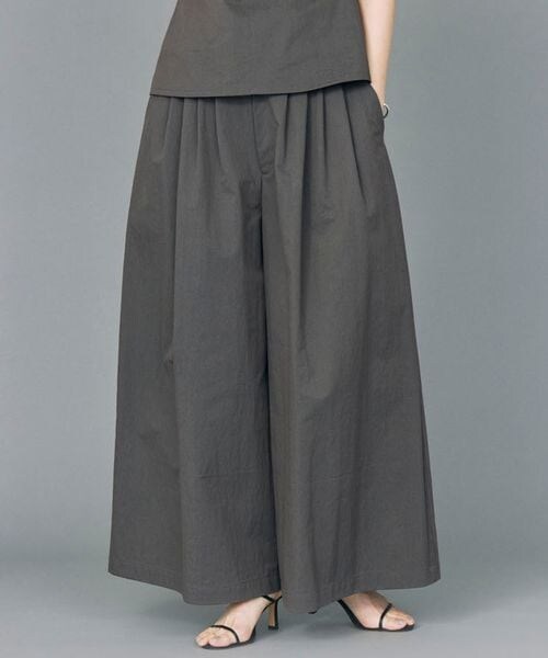 BABYLONE（バビロン）の「コットンナイロンフレアワイドパンツ（パンツ・レディース・チャコール18/クリーム62・36/38）」の13枚目の写真