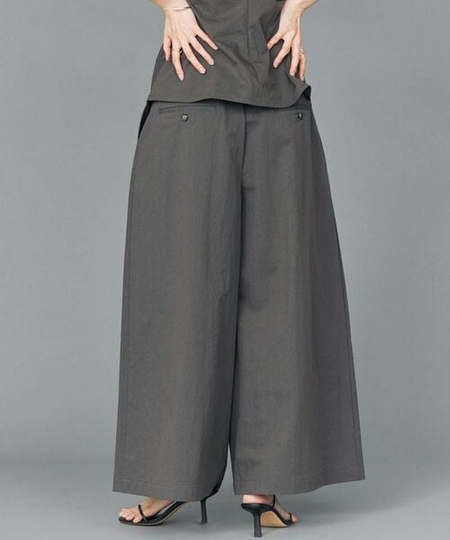 BABYLONE（バビロン）の「コットンナイロンフレアワイドパンツ（パンツ・レディース・チャコール18/クリーム62・36/38）」の15枚目の写真