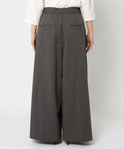 BABYLONE（バビロン）の「コットンナイロンフレアワイドパンツ（パンツ・レディース・チャコール18/クリーム62・36/38）」の18枚目の写真