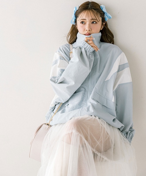 OLIVE des OLIVE(オリーブデオリーブ)の「配色トラックジャケット(ジャケット/アウター・レディース・オフホワイト/ベージュ/サックスブルー/ブラック・FREE)」の4枚目の写真