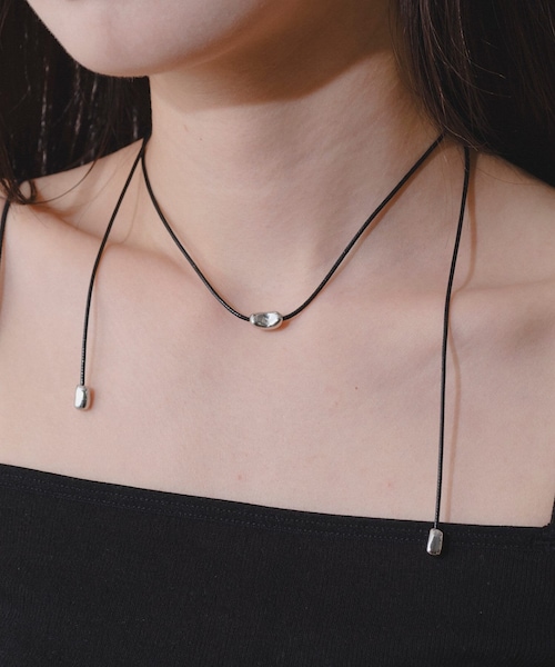 Kastane(カスタネ)の「【fiw.】マルチウェイチョーカー(ネックレス・レディース・ブラック/ベージュ・F)」の1枚目の写真