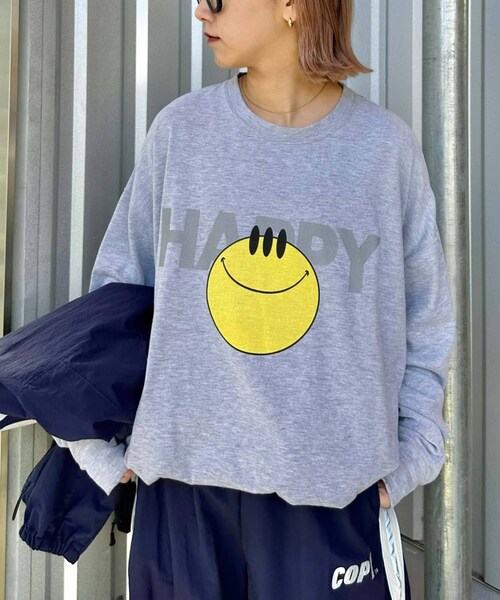 CIAOPANIC TYPY(チャオパニックティピー)の「【S/G】フェードカラーリフレクタープリントロンTee(Tシャツ/カットソー・レディース・グレー/チャコールグレー・ONE)」の1枚目の写真
