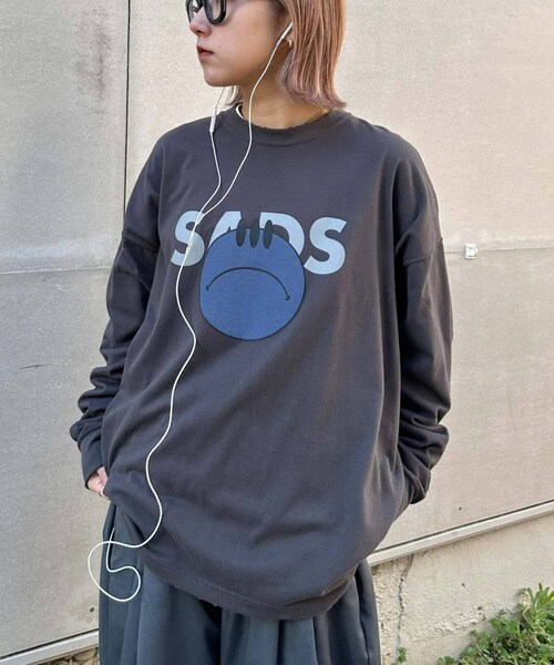 CIAOPANIC TYPY(チャオパニックティピー)の「【S/G】フェードカラーリフレクタープリントロンTee(Tシャツ/カットソー・レディース・グレー/チャコールグレー・ONE)」の2枚目の写真