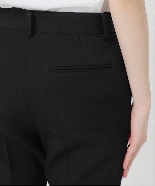 Deuxieme Classe（ドゥーズィエムクラス）の「*Essential クロップド