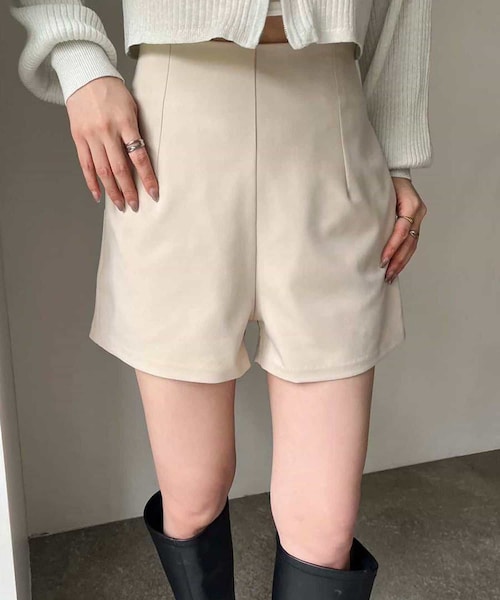 one after another NICE CLAUP(ワンアフターアナザーナイスクラップ)の「【着痩せ効果あり】レースアップショーパン(パンツ・レディース・アイボリー/ベージュ/グレー/ブラック・0)」の4枚目の写真
