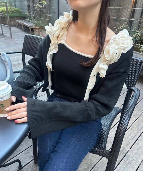 one after another NICE CLAUP（ワンアフターアナザーナイスクラップ）の「肩リボンニットビスチェ（その他トップス・レディース・オフホワイト/サックスブルー/ホワイト系その他/ブラック・0）」の3枚目の写真