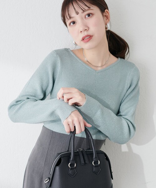 natural couture(ナチュラルクチュール)の「前後2wayラメリブニット(ニット/セーター・レディース・アイボリー/ライトグレー/ミント/ブラック・FREE)」の4枚目の写真