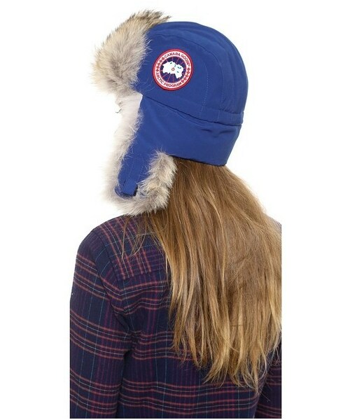 CANADA GOOSE(カナダグース)の「Canada Goose Aviator Hat(帽子・レディース・Black/Red・L/XL)」の3枚目の写真