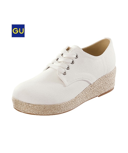 GU(ジーユー)の「(GU)WOMENジュートプラットフォームシューズ(WOMEN ⁄ シューズ・レディース・OFF WHITE/BLUE/BLACK・L/S/M)」の1枚目の写真